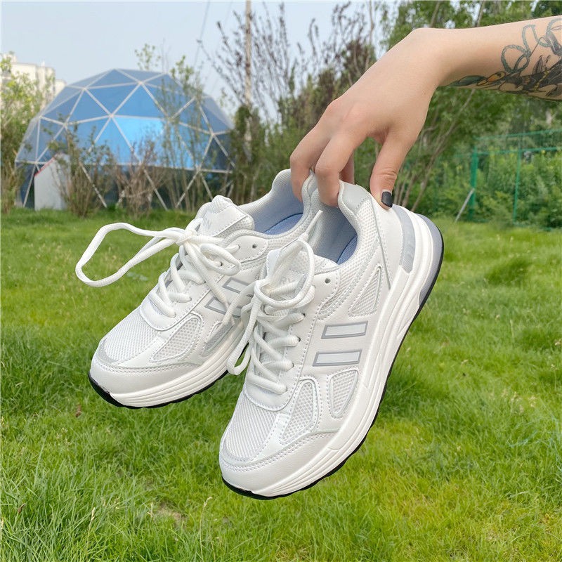 Giày thể thao chạy bộ phối lưới thoáng khí màu trắng phong cách retro thời trang mùa hè mới năng động cho nữ
