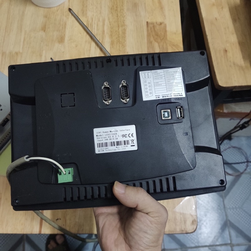 Màn hình cảm ứng HMI Wecon LEVI102A