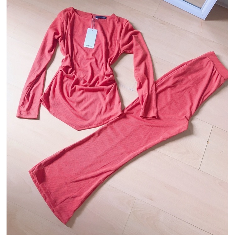 Set nữ tính