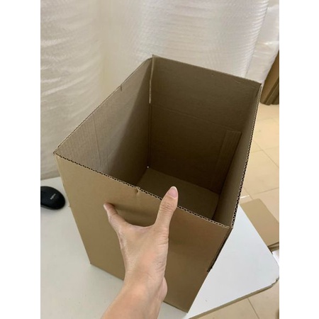 Q12 - 1 Thùng carton 40x40x15 CM