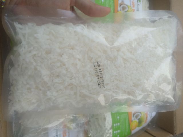 Cơm dừa sấy dạng sợi dài gói 150g