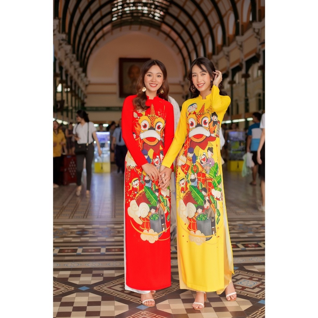 Áo dài truyền thống nữ đỏ vàng cổ cao hở vuông vải lụa hoạ tiết lân tết khai trương có nhiều size | BigBuy360 - bigbuy360.vn