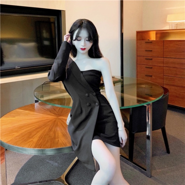 Đầm một vai kiểu vest