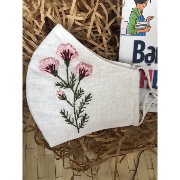 Khẩu trang thêu handmade