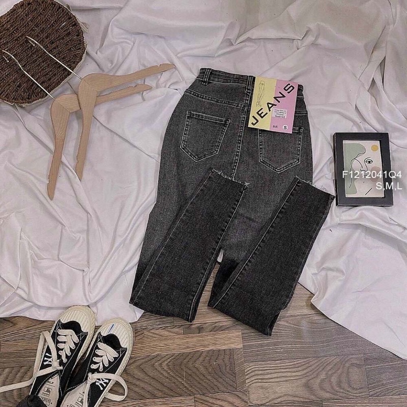 Về sll  🌺 Quần jean dài ôm phối màu cắt đùi hai bên lưng cao! HÀNG VNXK Size: S,M,L Chất jean dày