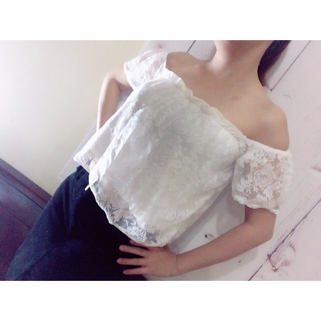 CROPTOP TRỄ VAI bao ren ( ảnh thật 1)