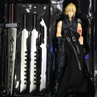 Mô hình Cloud Strife Play Arts Kai - Final Fantasy VII