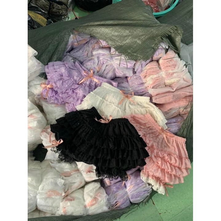Quần tầng tầng đính nơ nhỏ xinh capnhatxuhuong