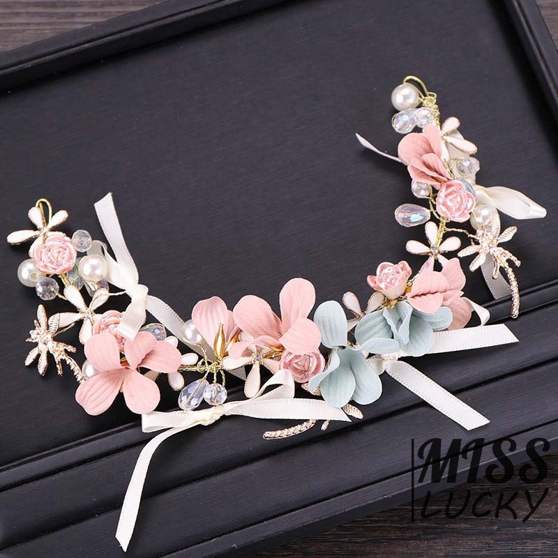 Vương miện đính đá xinh xắn dành cho cô dâu