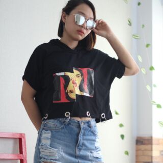 Áo Croptop đen phối khoen