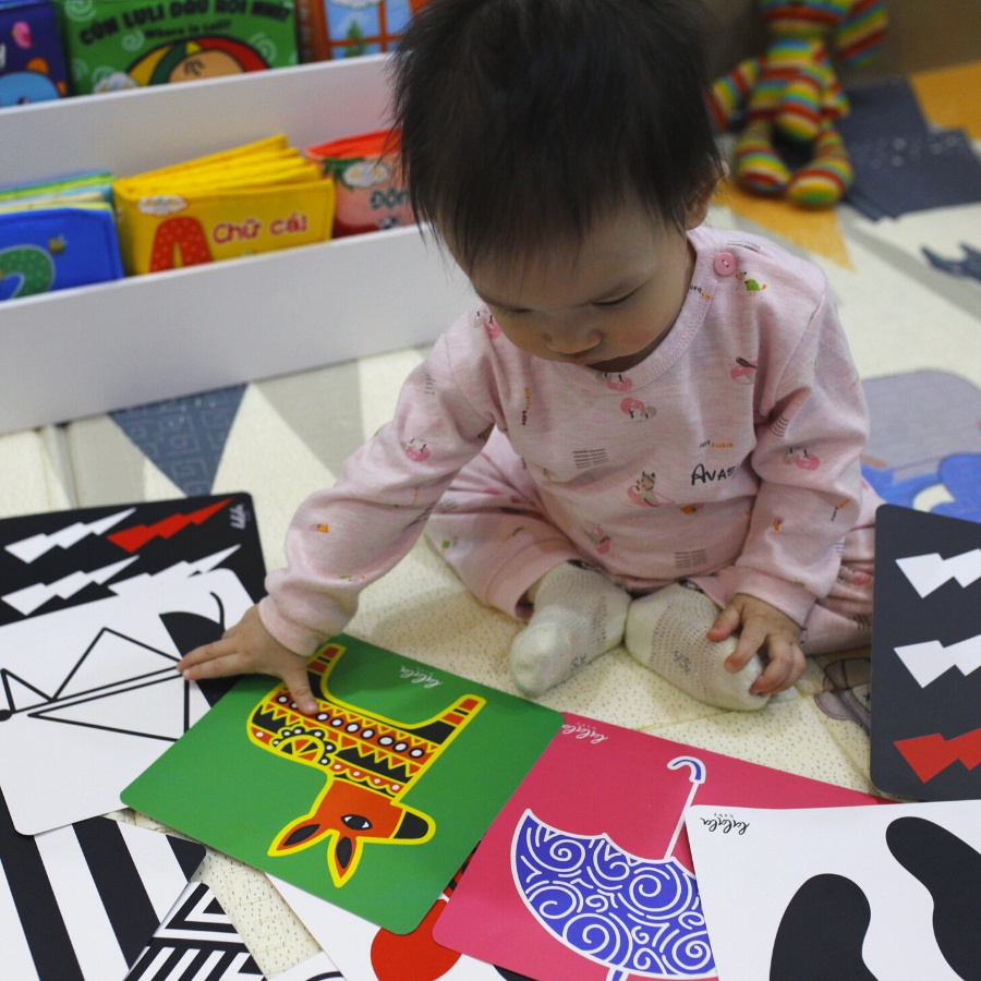Bộ thẻ kích thích thị giác Montessori cho trẻ sơ sinh phát triển toàn diện dạng đứng ZIG ZAC và FLASHCARD Lalala Baby