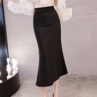 chân váy ôm body loe