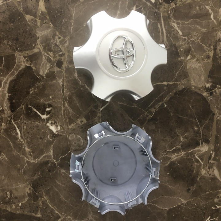 Logo chụp mâm, ốp lazang bánh xe ô tô Toyota Fortuner 2012-2016, Hilux 2011-2015 - Có 2 màu: Xám và Bạc