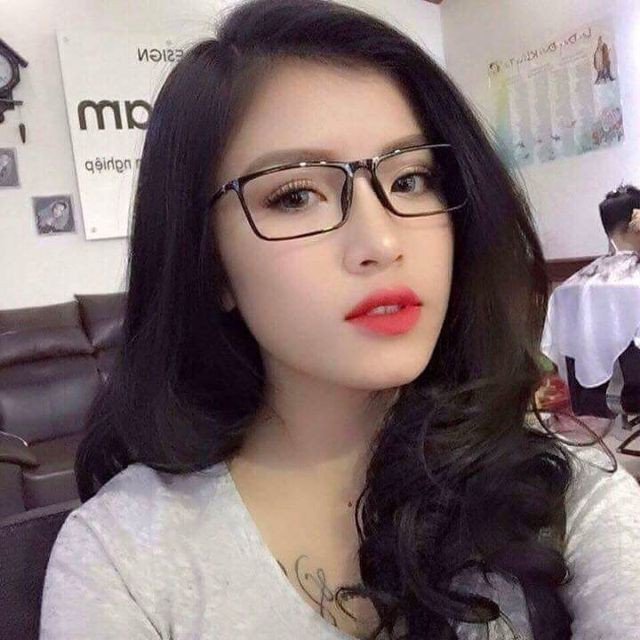 Kính vuông gọng dẻo