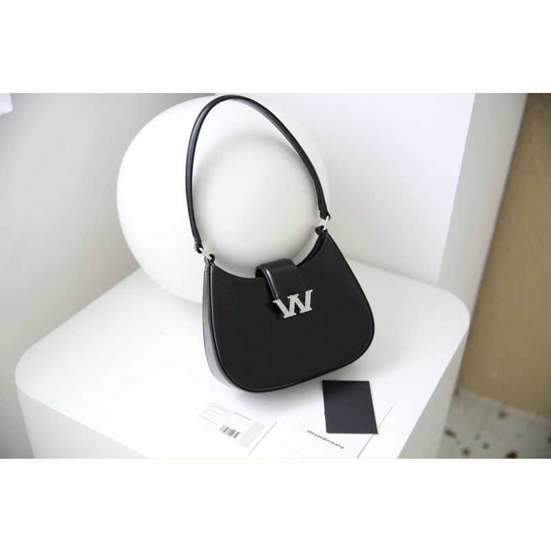 Túi xách nữ kẹp nách chữ w full box xịn xò hot 2022