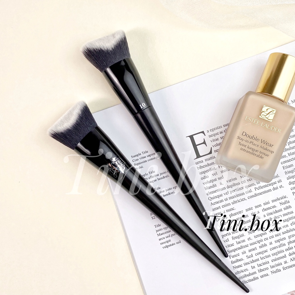 Cọ tán kem nền Kat Von D10 vát hai mặt