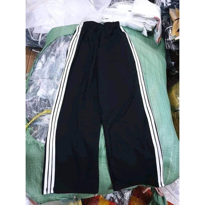 Quần ba sọc ống rộng