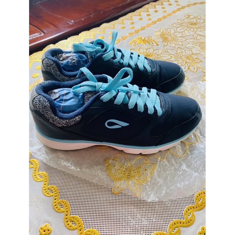 Giày thể thao pro—bếch si