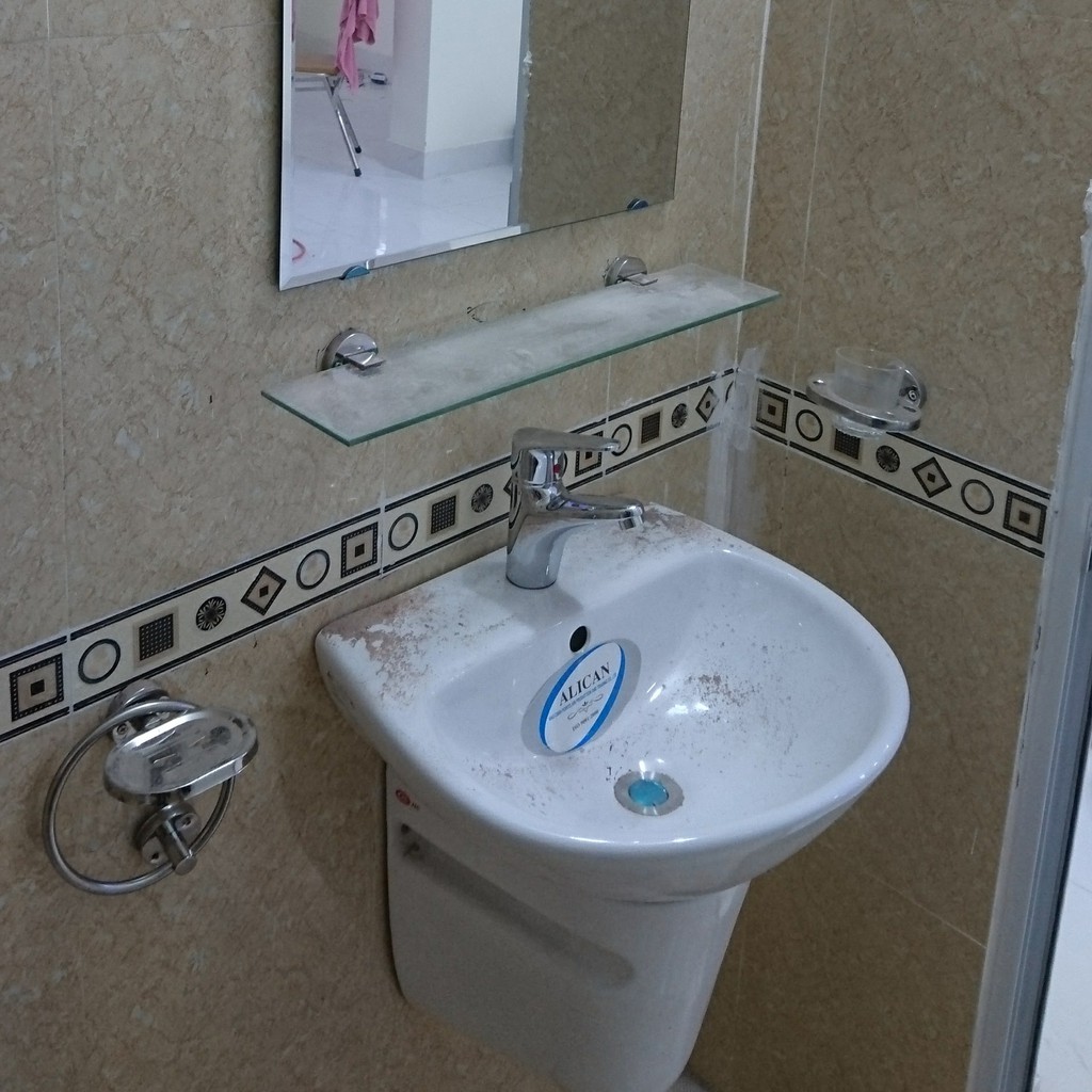 Vòi lavabo nóng lạnh một chân đồng mạ crom P211