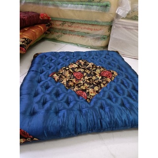 Lót ngồi gấm