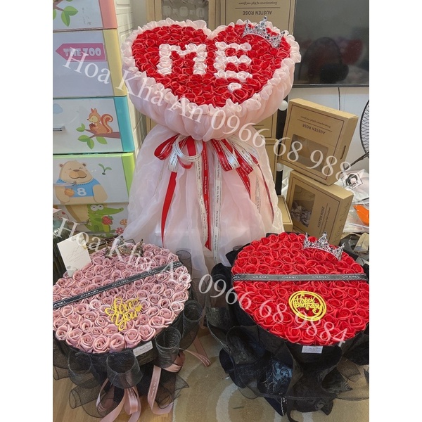 [Ảnh thật] Bó hoa tim Sáp 100bông ghi chữ tuỳ ý, phối Voan Hàn xịn, dài voan khi đứng 1.2met