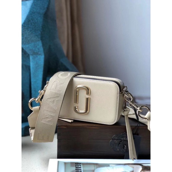 M... j màu mới siêu hot