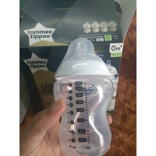 Bình sữa Tommee tippee 260 ml bình trắng kém núm số 1