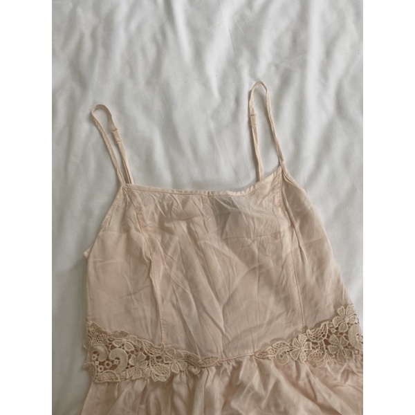 ĐẦM HỒNG THÊU HOA H&M