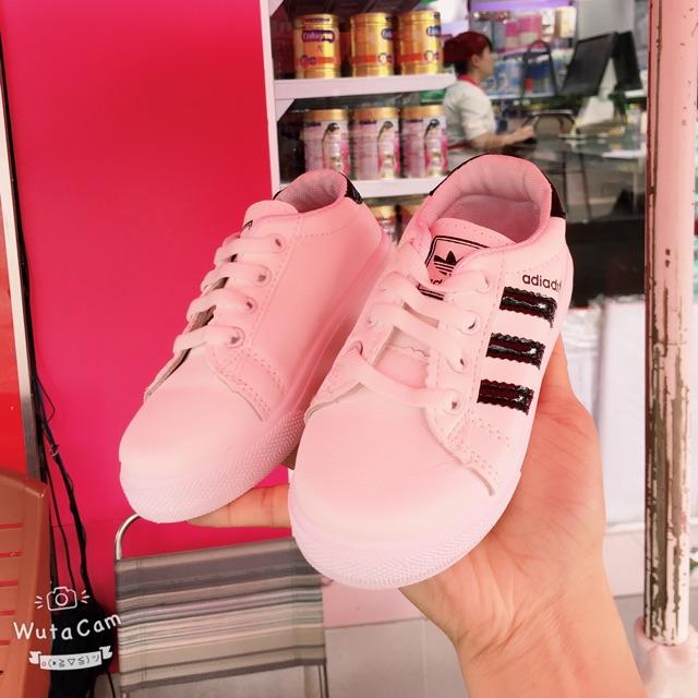 Giày adidas cho bé