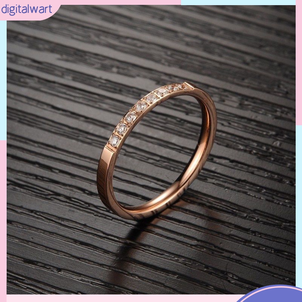 Nhẫn đính đá thời trang dành cho nữ