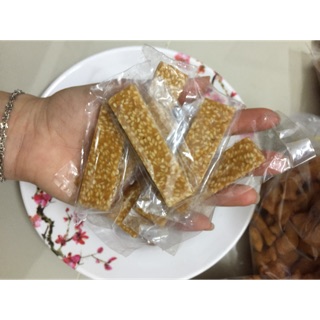 Kẹo mè giòn Bến tre