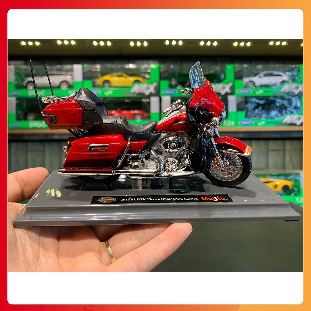 Mô hình xe Harley-Davidson FLHT Electra Glide Ultra Limited 2013 tỉ lệ 1:18 Maisto