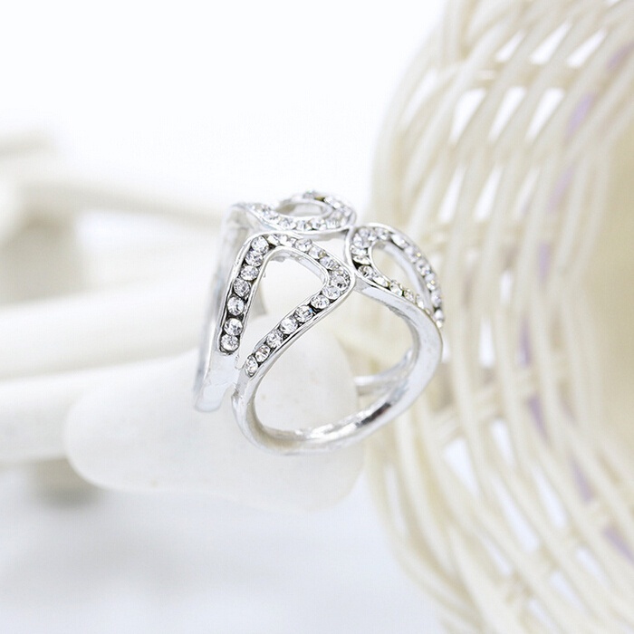 [HelleryVN] Kẹp Khăn Quàng Cổ 3 Vòng Đính Kim Cương Giả Thanh Lịch