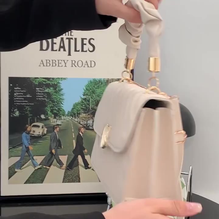 Túi Nữ Đeo Chéo Dáng Siêu Xinh Thiết Kế Đẹp Thời Trang Dự Tiệc Phong Cách Trẻ Trung Cá Tính - TN03 | BigBuy360 - bigbuy360.vn