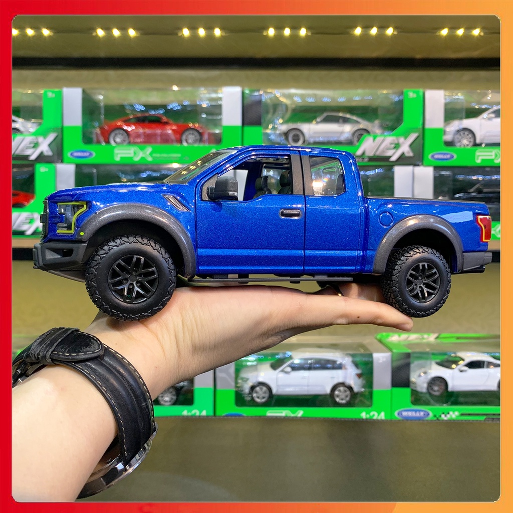 Mô hình xe Ford F-150 Raptor tỉ lệ 1:24 của hãng Maisto