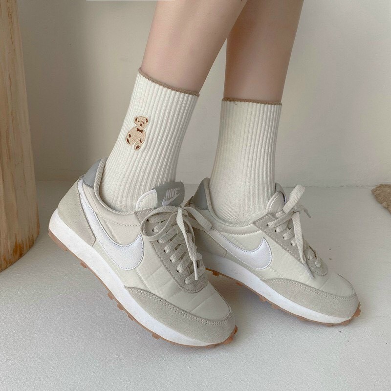 Tất nữ cổ cao vải cotton thêu hình chú gấu hoạt hình phong cách Hàn Quốc