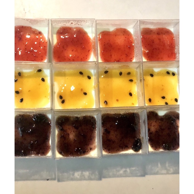 Pannacotta sốt trái cây