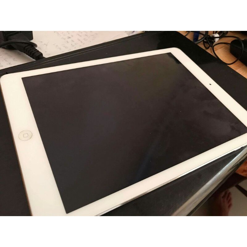 Apple Ipad Air 1 bản 4G + wifi 16gb màu bạc | BigBuy360 - bigbuy360.vn