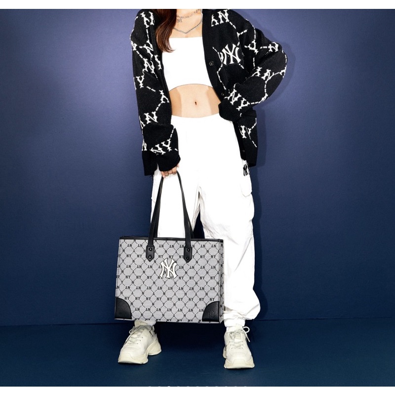 Túi tote MLB Monogram ngang chính hãng