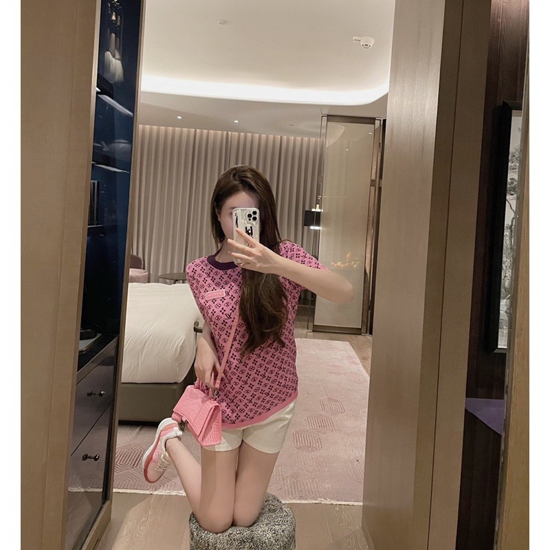 Áo phông len nữ ngắn tay toàn thân in hoạ tiết louis vuitton LV