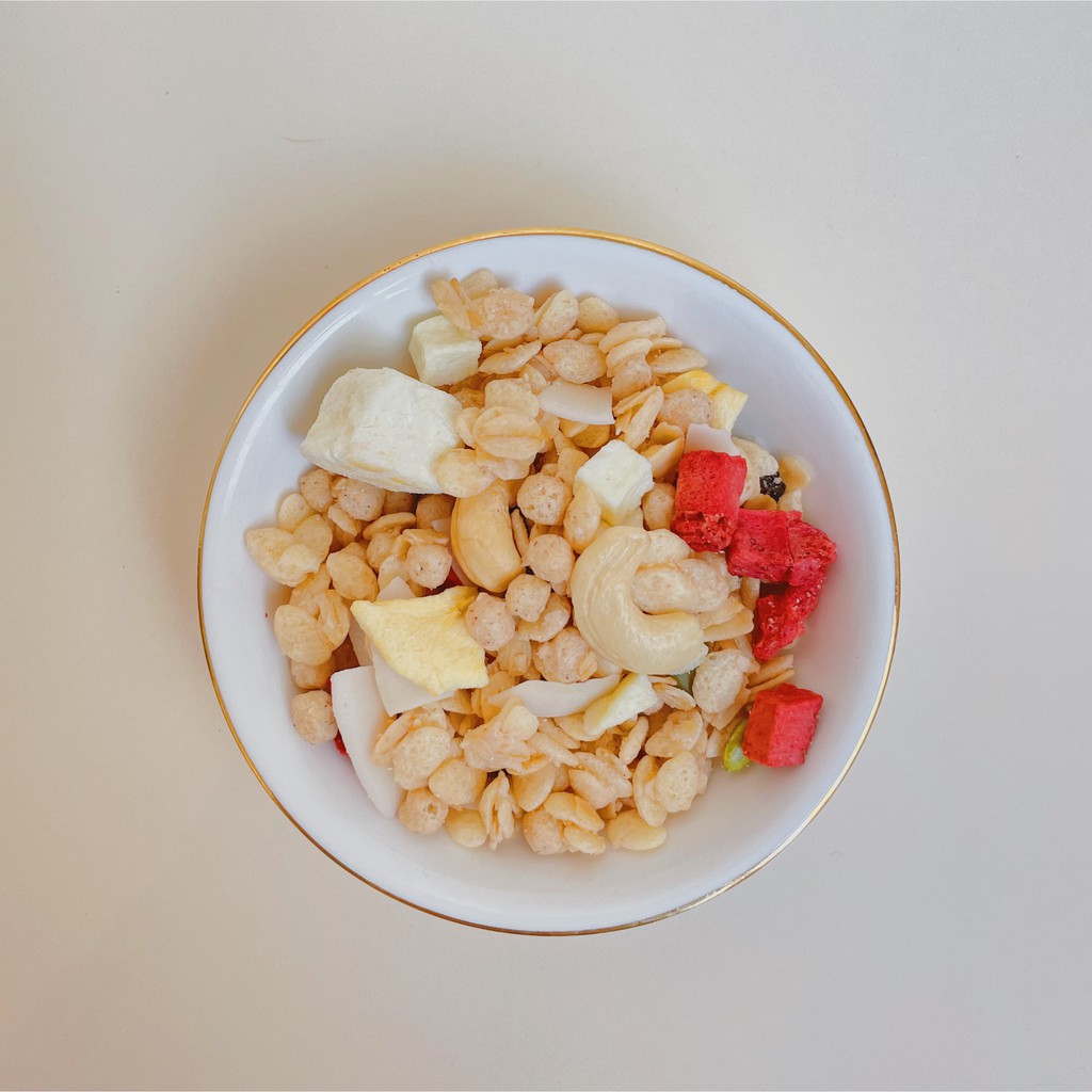 Ngũ cốc vị Viên sữa chua đào, gói 40g, ngũ cốc Tiêu Chiến, dùng để ăn sáng, hỗ trợ giảm cân, đồ ăn vặt, ăn kiêng Ankobe | BigBuy360 - bigbuy360.vn