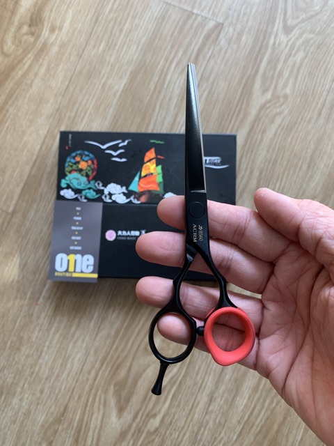 KÉO CẮT TÓC TITAN AT-02 chuyên dùng cho barber / salon