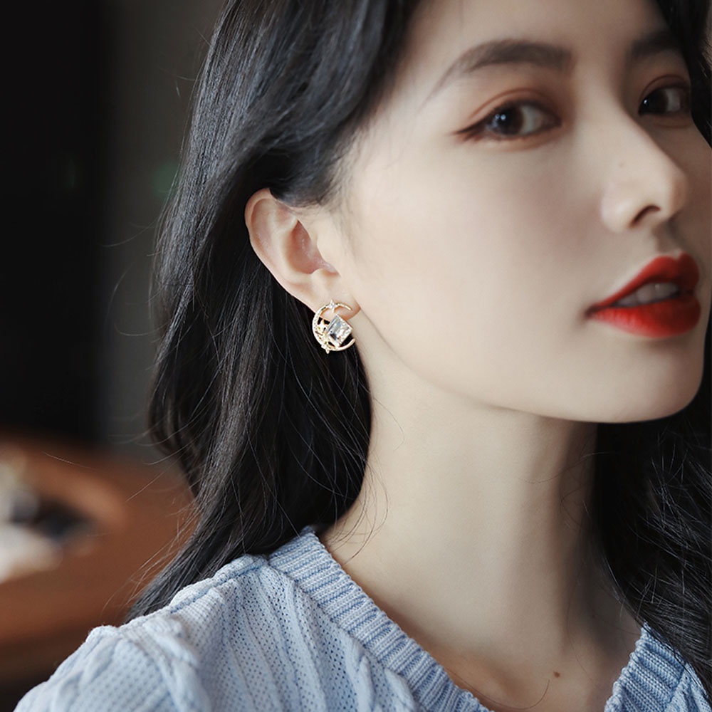 Đôi Khuyên Tai Hình Mặt Trăng Và Ngôi Sao Đính Đá Thời Trang Cho Nữ