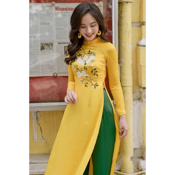 Áo dài truyền thống thêu tinh tế - A628 - Áo dài Trần Gia may sẵn dáng chuẩn