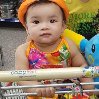 Đầm Yếm bé gái