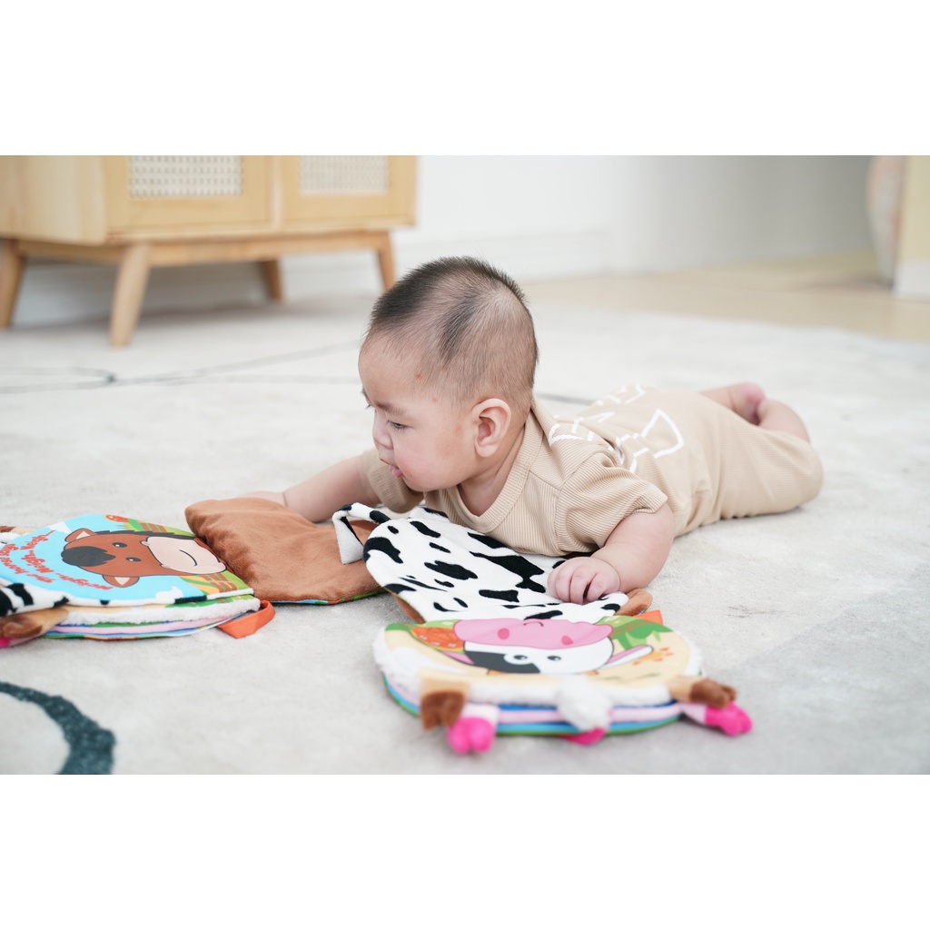 Sách vải the Animals on the farm Lalala baby đa tương tác lật mở sột soạt thu vị