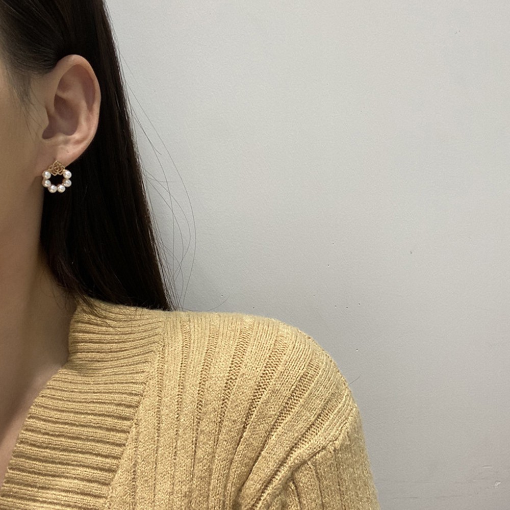 Hoa tai mạ bạc 925 hình hoa hồng đính ngọc trai phong cách cổ điển