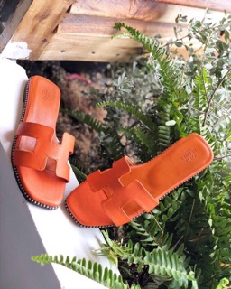 Hermes viền đinh
