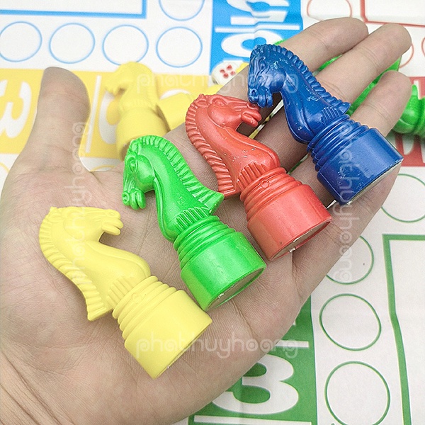 Cờ cá ngựa Thành Trung giá rẻ loại lớn✅ FREESHIP 🚛 Có video thật 🎥Cờ cá ngựa Thành Trung giá rẻ - Phát Huy Hoàng