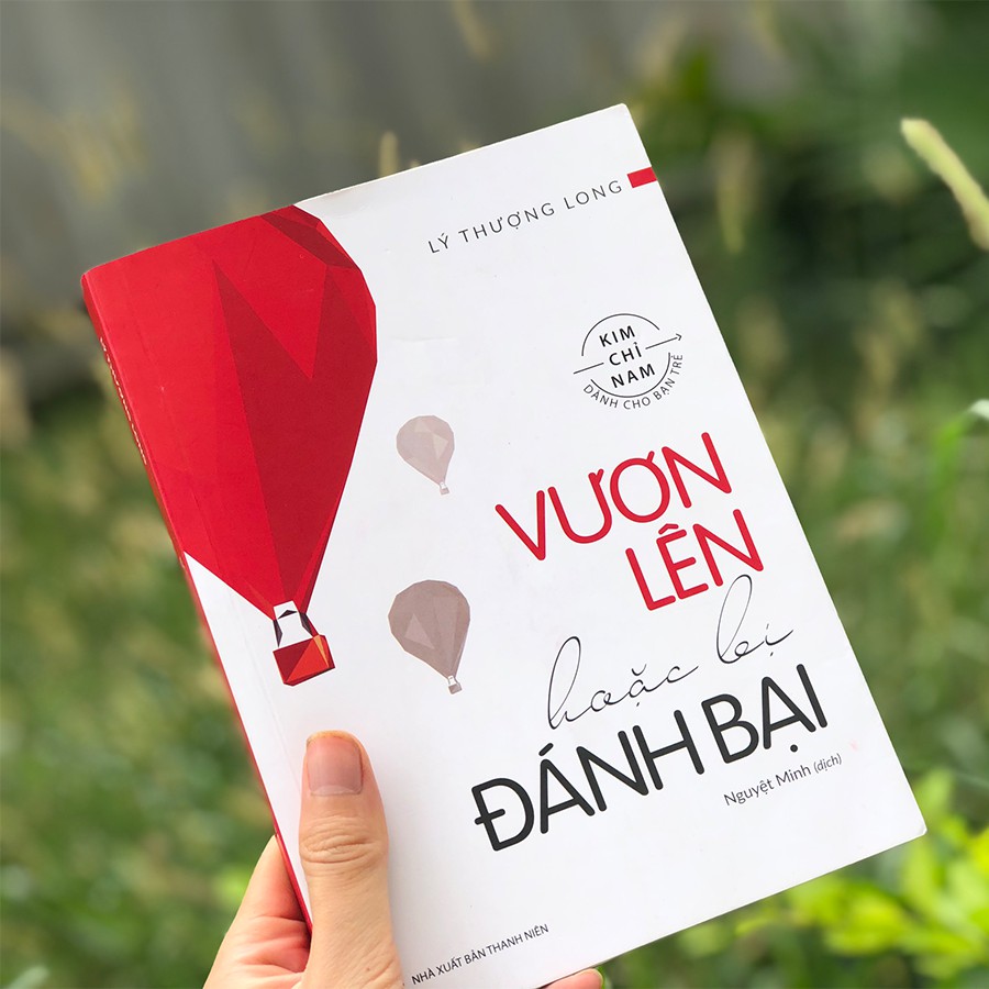 Sách: Vươn Lên Hoặc Bị Đánh Bại